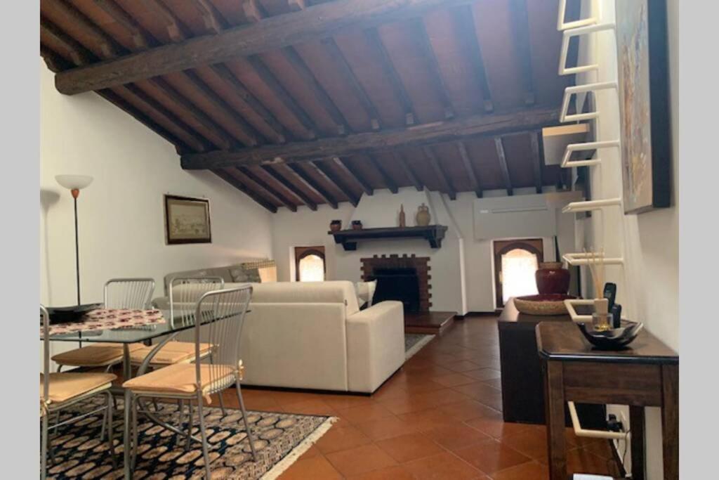 Daisy House: Nice Attic In The Historical Center Salò Exteriér fotografie